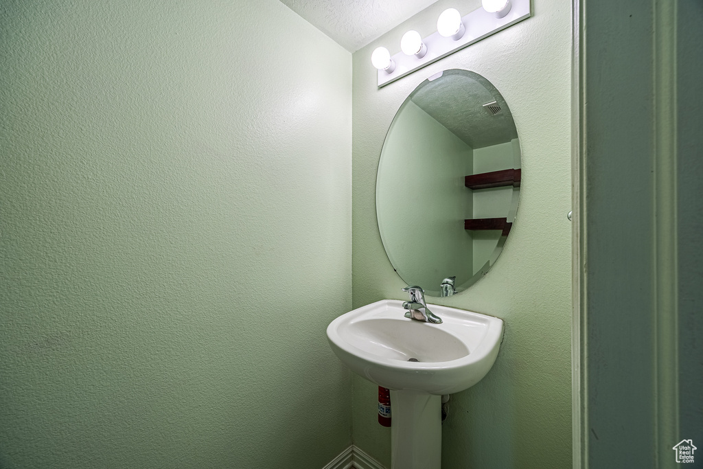 Photo 11 for MLS #2104263 at 475 N Redwood Rd #49