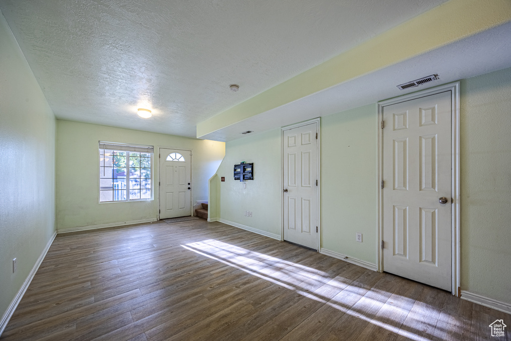 Photo 12 for MLS #2104263 at 475 N Redwood Rd #49