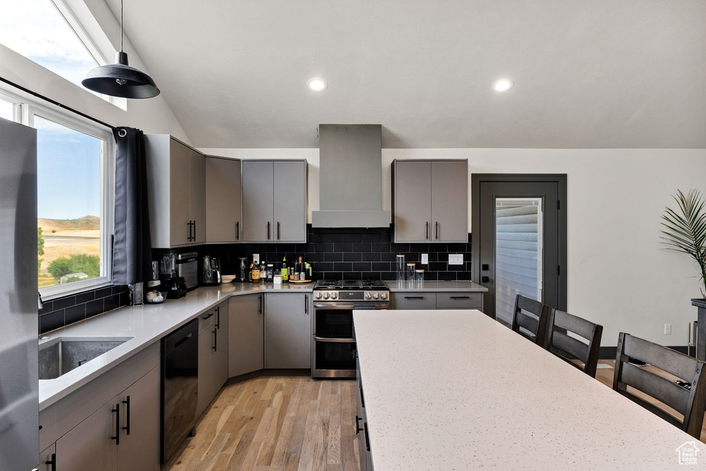 Photo 11 for MLS #2104293 at 13945 N Willow Creek Dr
