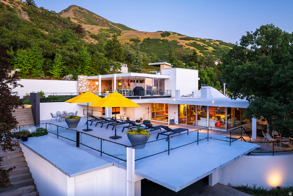 3017 E Saint Marys Cir