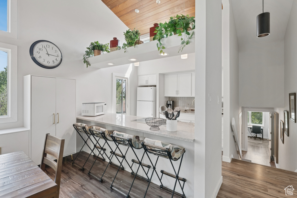 Photo 7 for MLS #2104315 at 1467 Crescent Rd #130