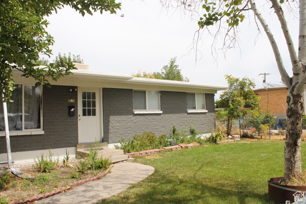 4484 W HERCULES DR West Valley City, UT 84120