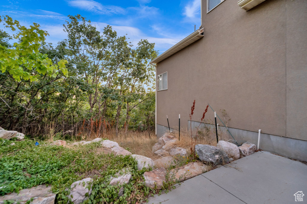 Photo 11 for MLS #2104373 at 704 S Deer Hollow Rd