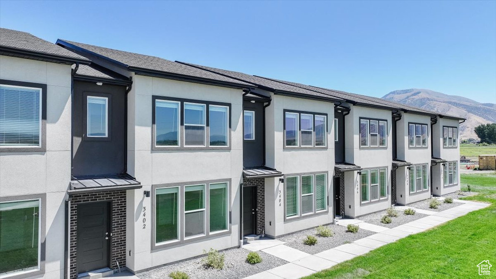 Photo 2 for MLS #2104374 at 3395 S 1010 West