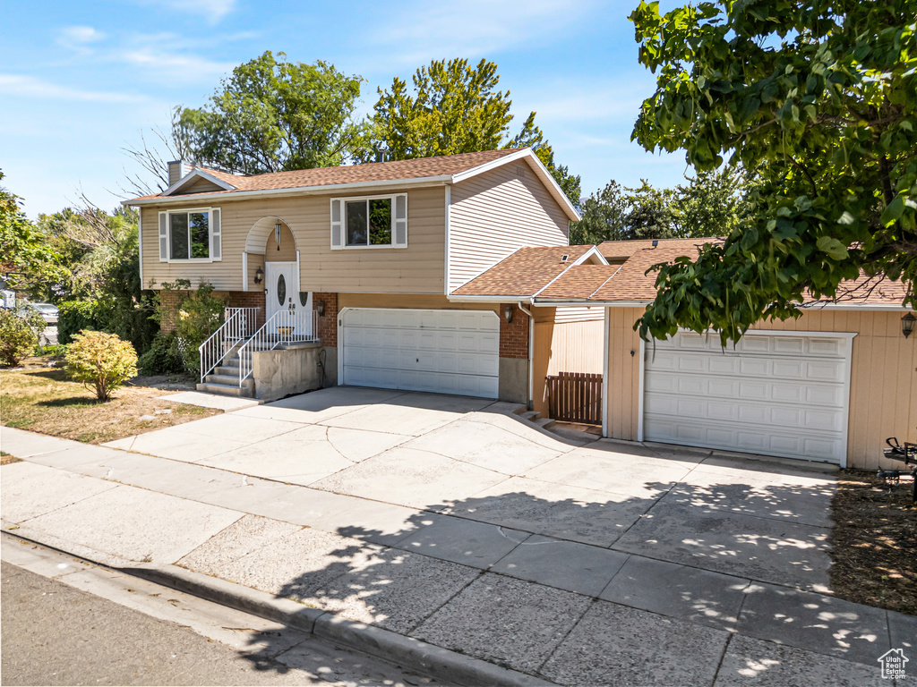 11143 S SANDY DUNES DR Sandy, UT 84094