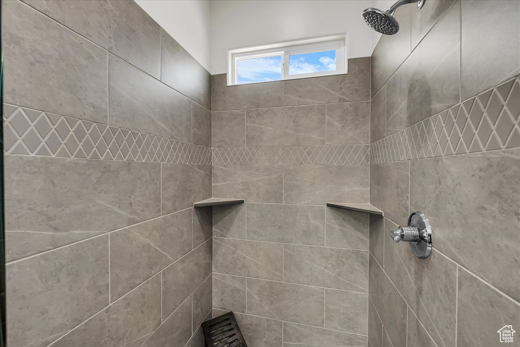 Photo 12 for MLS #2104396 at 635 S Taylor Creek Dr