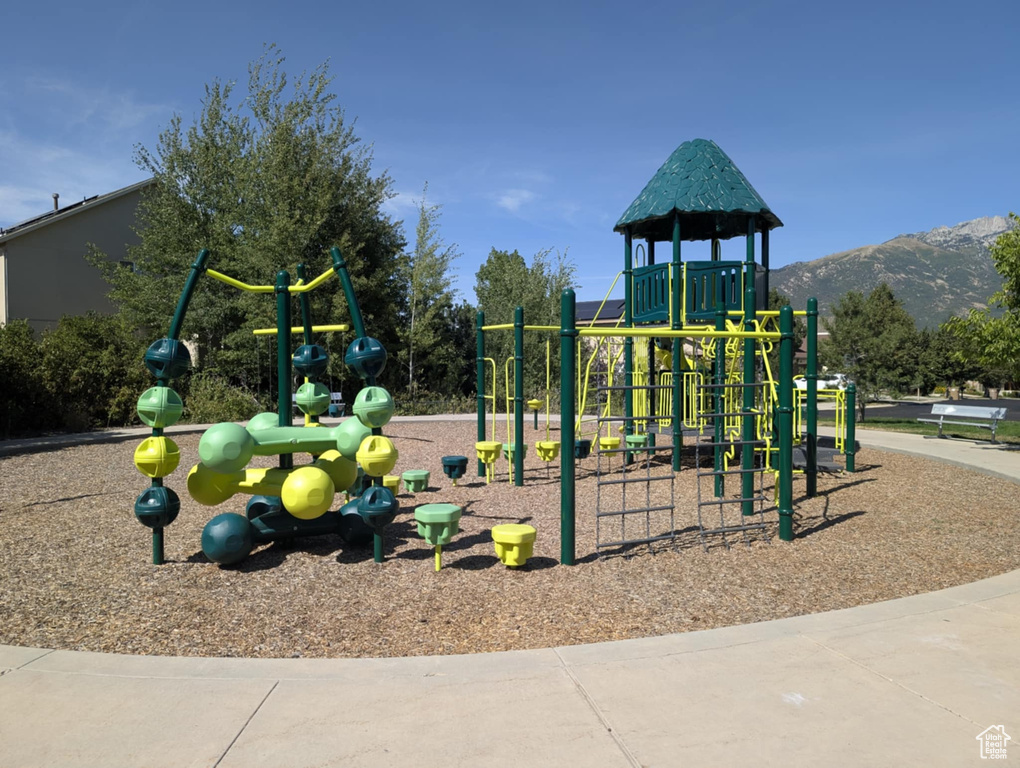 1823 E WALNUT DR Draper, UT 84020