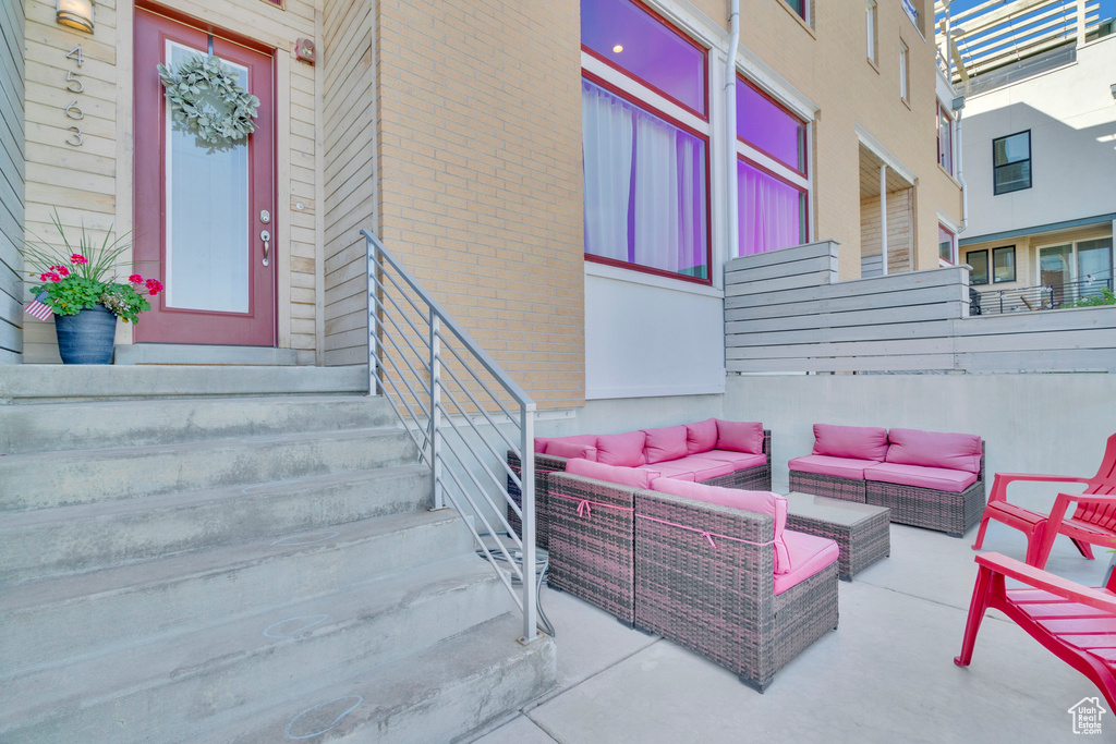 4563 W DAYBREAK PKWY South Jordan, UT 84009