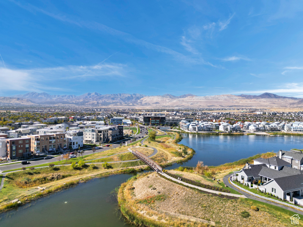 4563 W DAYBREAK PKWY South Jordan, UT 84009