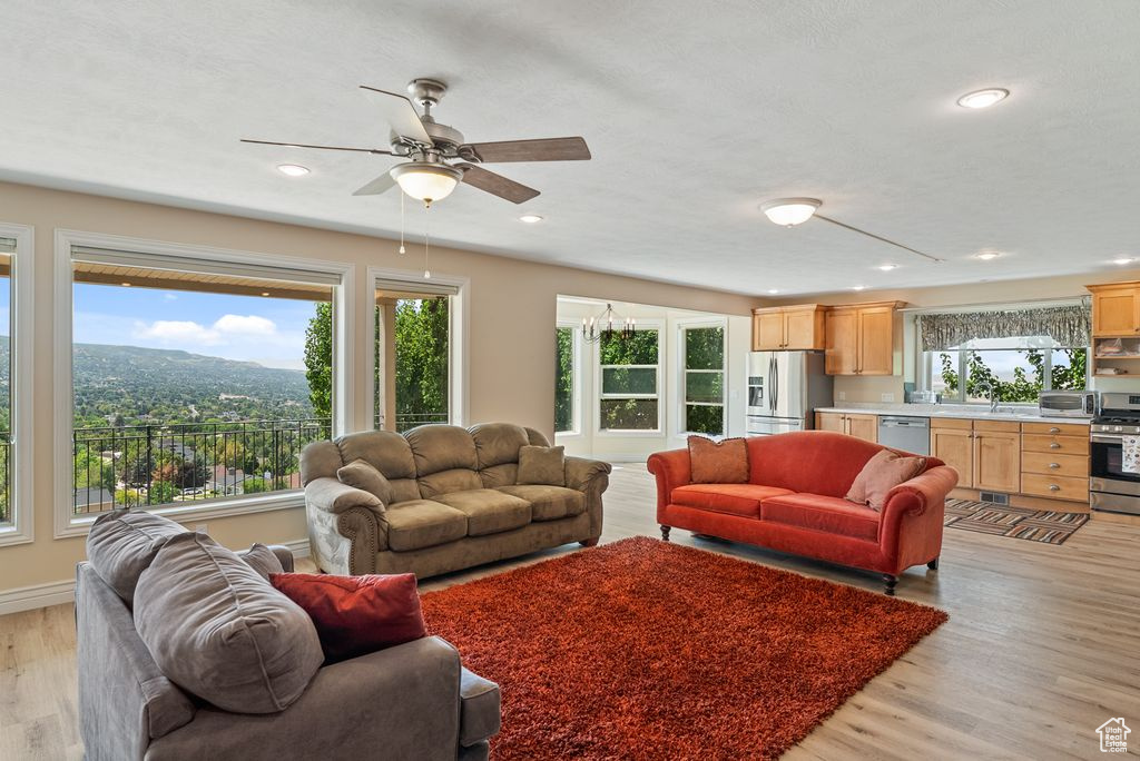 1342 E NORTHRIDGE DR Bountiful, UT 84010