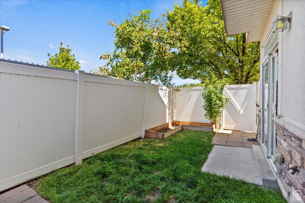 114 BIRMINGHAM LN North Salt Lake, UT 84054