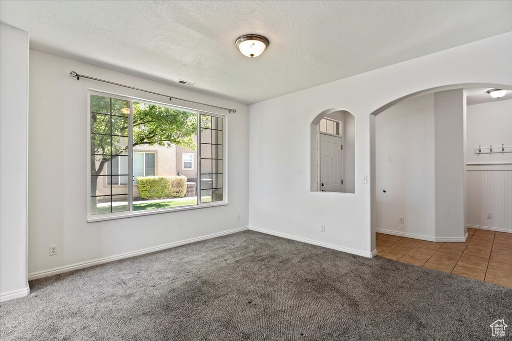 114 BIRMINGHAM LN North Salt Lake, UT 84054