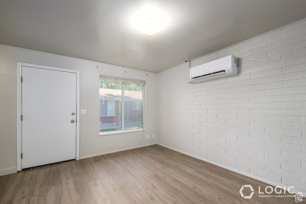 Photo 2 for MLS #2104448 at 3139 S 300 East