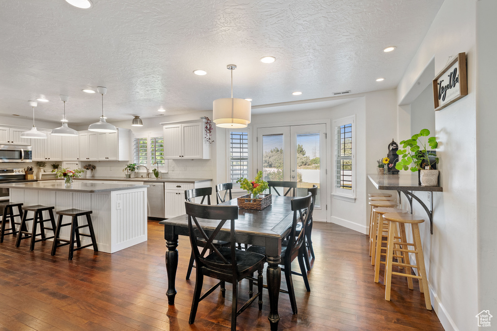 Photo 8 for MLS #2104452 at 1844 Country Bend Cir