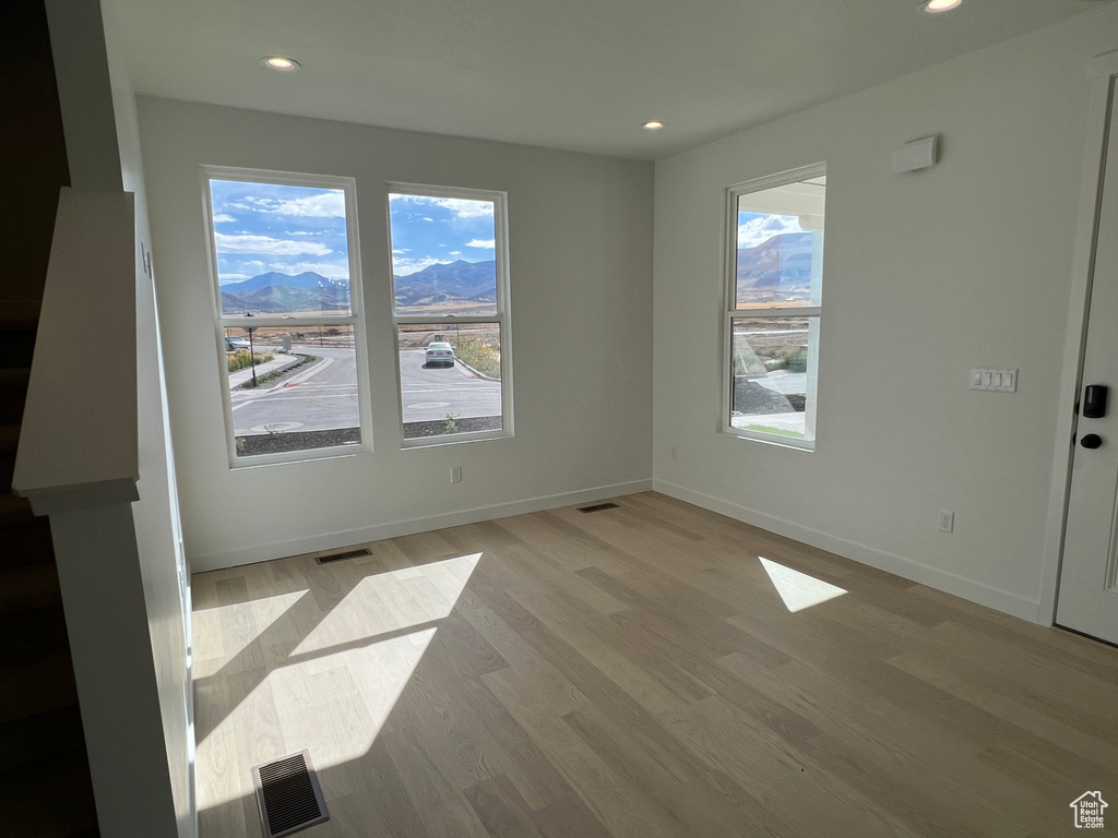 6972 W LAKE AVE South Jordan, UT 84009