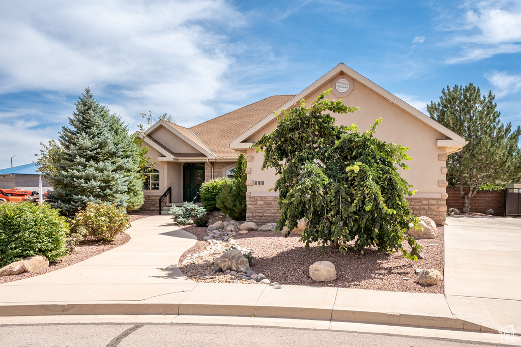 Photo 2 for MLS #2104458 at 257 S 1175 West