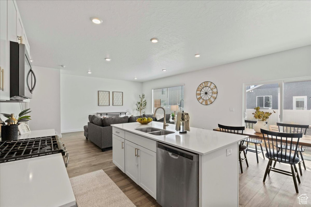 Photo 12 for MLS #2104460 at 1133 E Commodore Ln