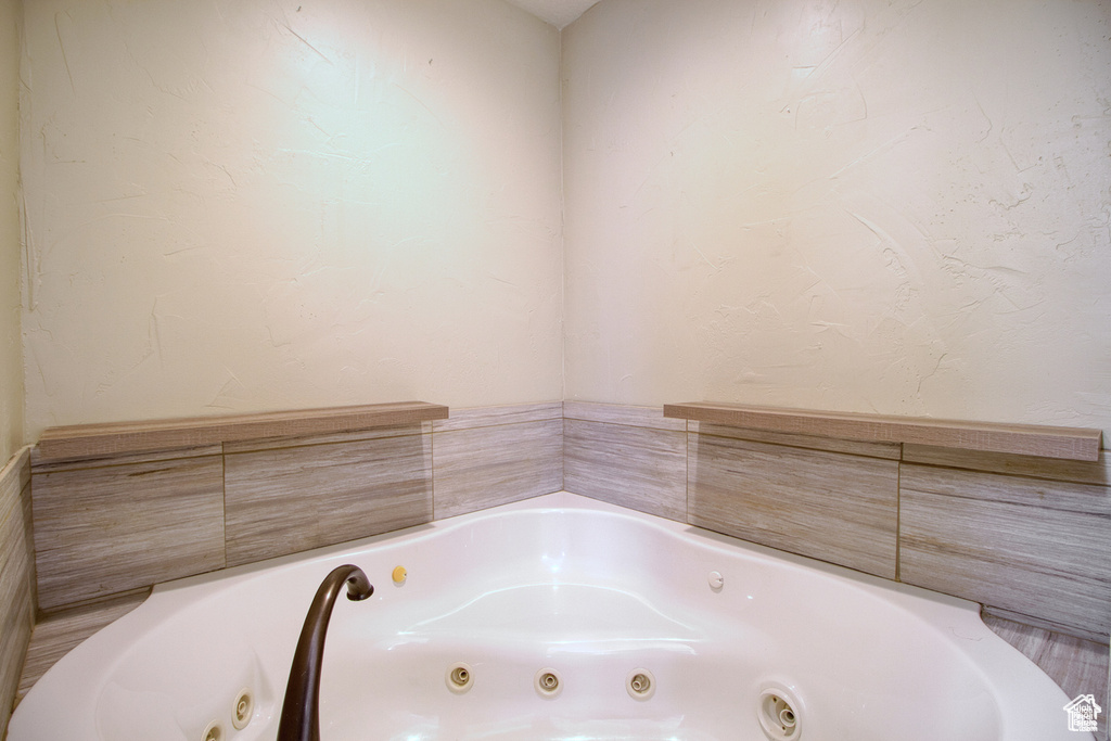 Photo 10 for MLS #2104469 at 4076 S Lake Vista Dr