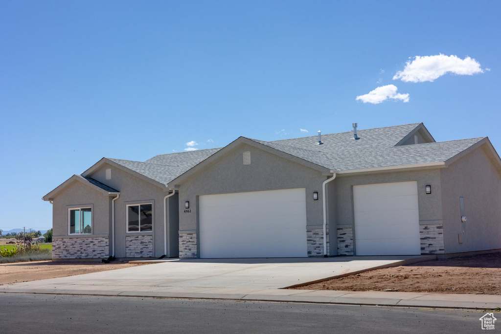 Photo 3 for MLS #2104494 at 4961 N Winchester Dr