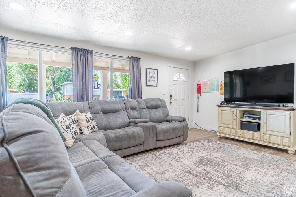 Photo 2 for MLS #2104498 at 2571 W 5725 South