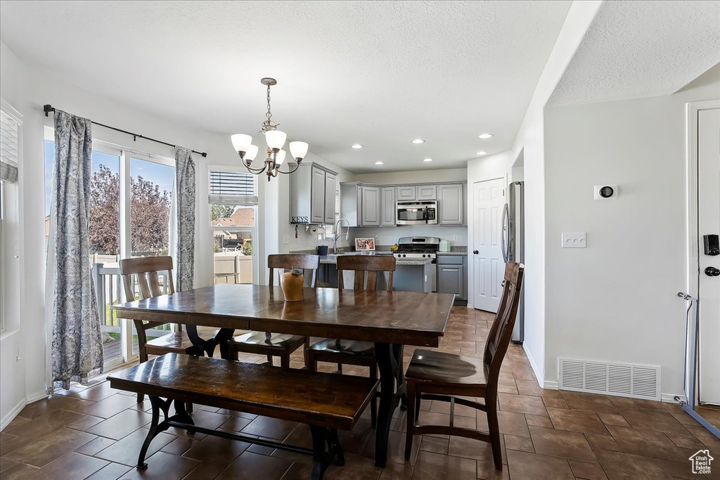 1112 S 1825 W Syracuse, UT 84075