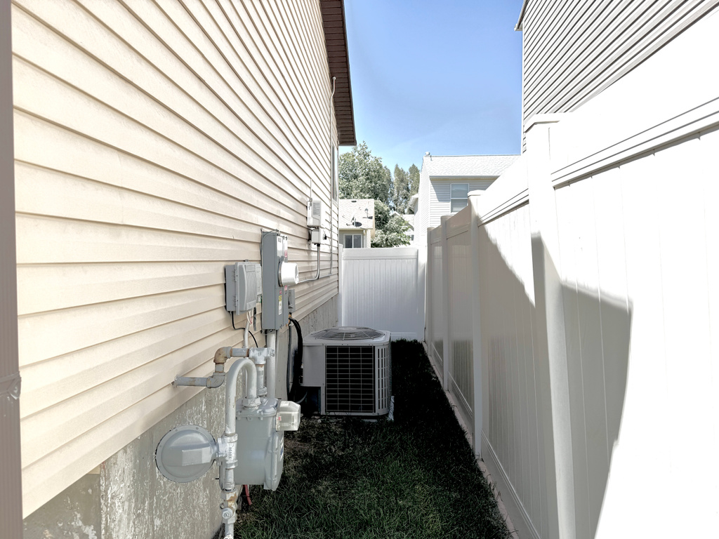 Photo 35 for MLS #2104504 at 683 N Hidden River Trail Rd