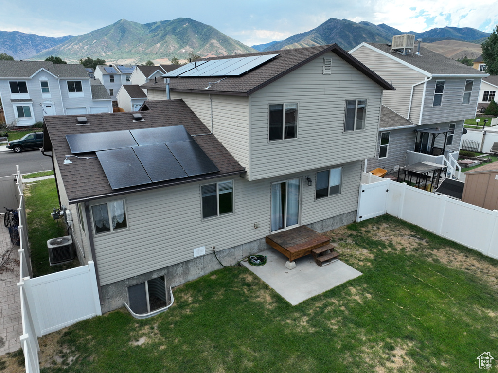 Photo 6 for MLS #2104504 at 683 N Hidden River Trail Rd