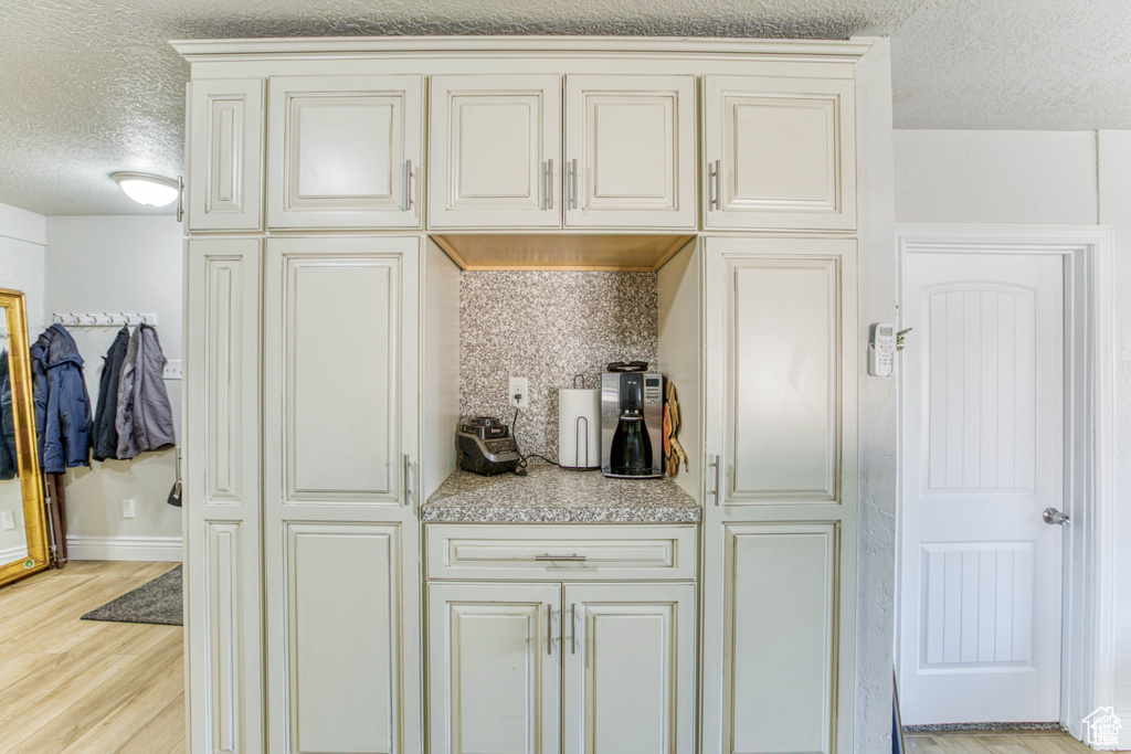 3342 S LYNNBROOK DR Magna, UT 84044