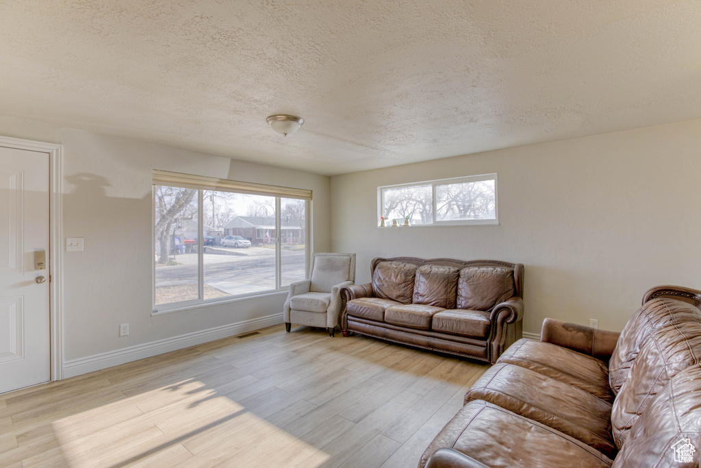3342 S LYNNBROOK DR Magna, UT 84044