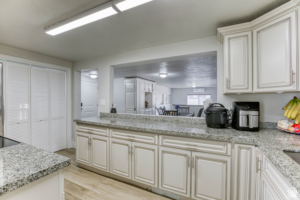 3342 S LYNNBROOK DR Magna, UT 84044