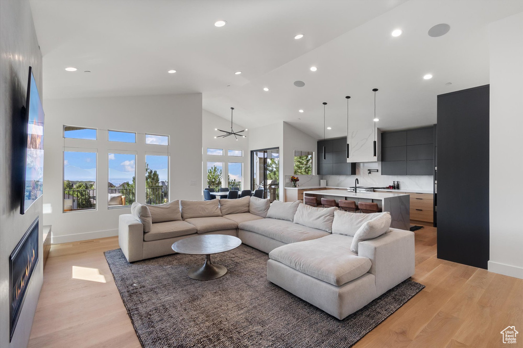 1536 E TRAIL CREST CT Draper, UT 84020