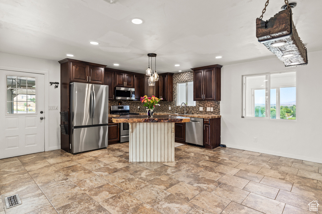 225 S 300 W Redmond, UT 84652