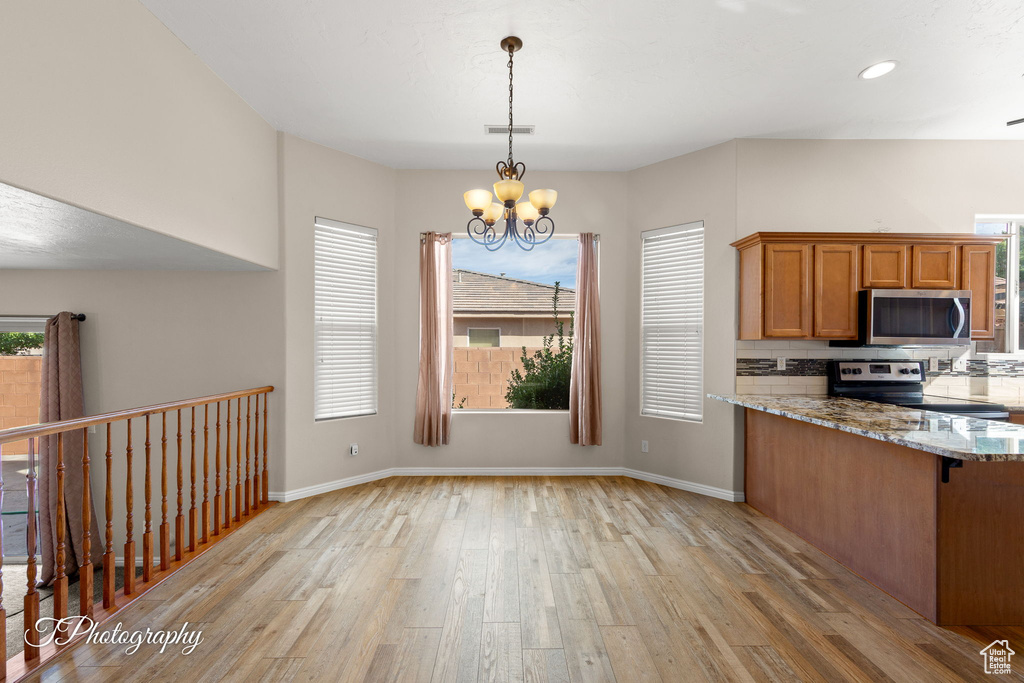 Photo 10 for MLS #2104552 at 693 E Castle Stone Dr