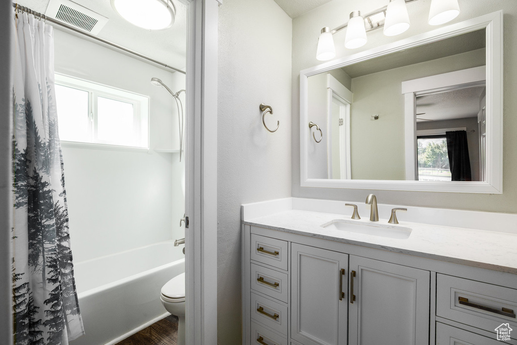 Photo 9 for MLS #2104553 at 649 Swenson Ave #4