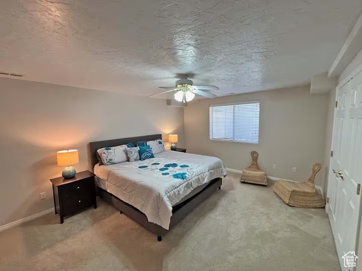 2009 E SWEETBRIAR LN Sandy, UT 84092