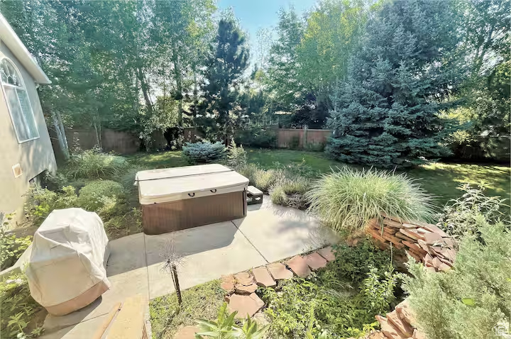 2009 E SWEETBRIAR LN Sandy, UT 84092