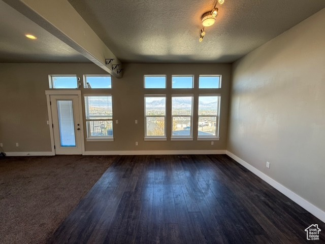 7108 N HOLLOW CREST CIR Eagle Mountain, UT 84005
