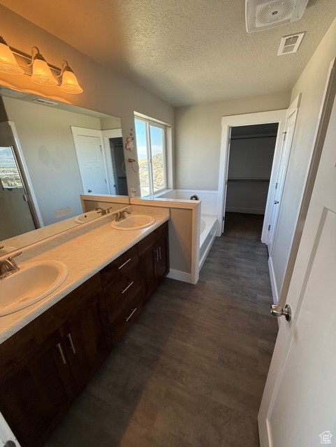 7108 N HOLLOW CREST CIR Eagle Mountain, UT 84005