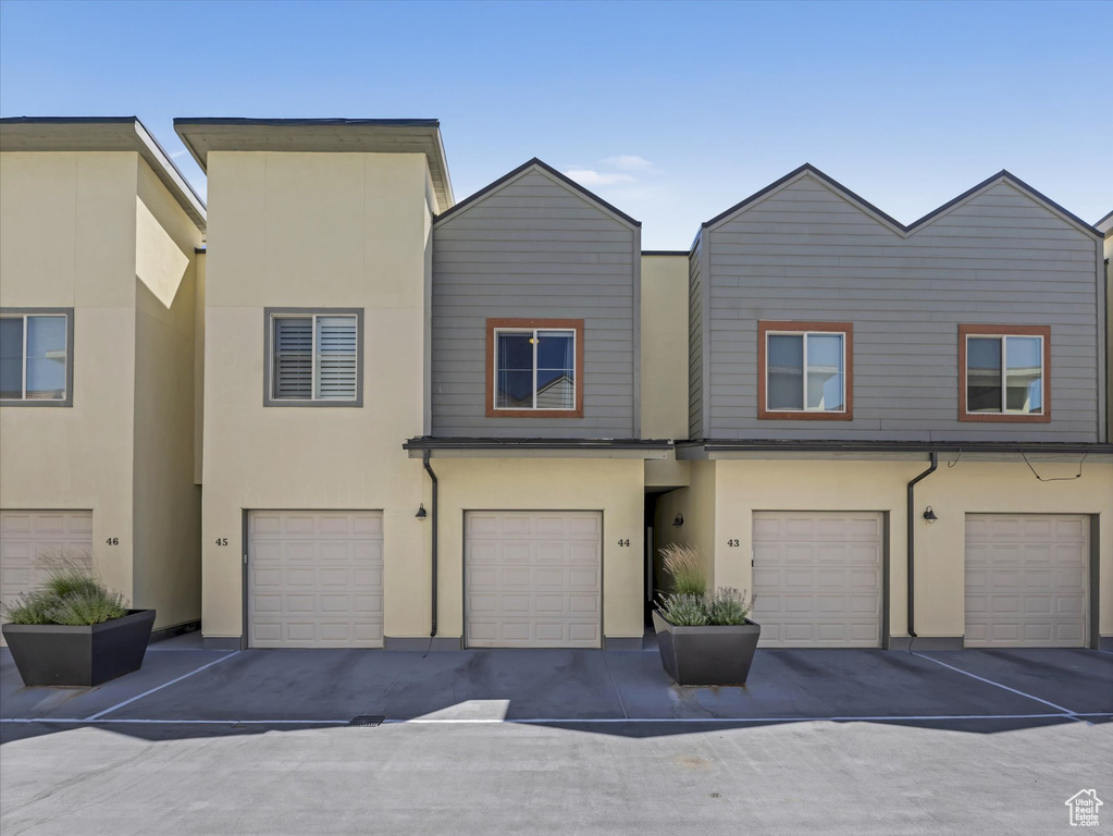 Photo 20 for MLS #2104610 at 6169 Park Ln #44