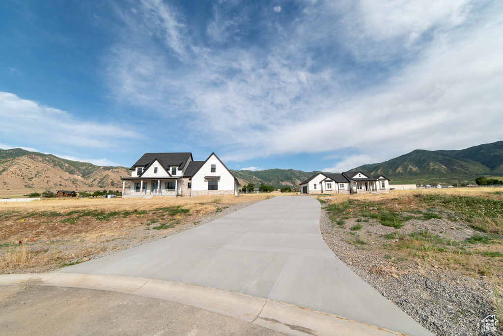Photo 2 for MLS #2104629 at 2288 N Lincoln Ln #A/B