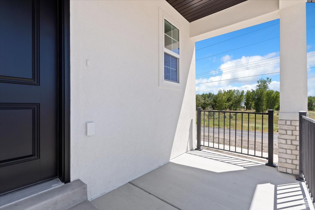 Photo 5 for MLS #2104638 at 162 N Mia Cv #16