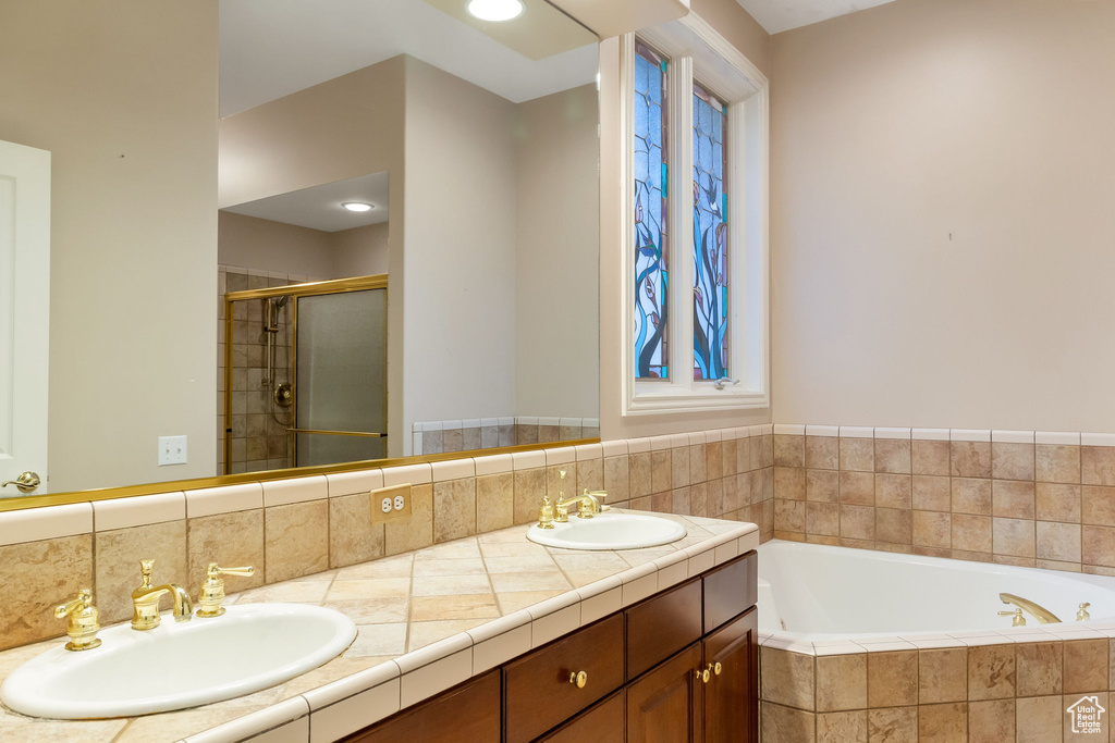1681 E LAKEVIEW WAY Ogden, UT 84403