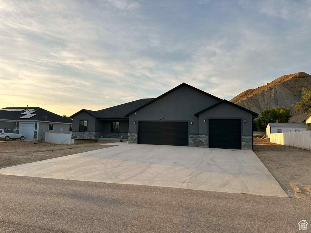 Photo 3 for MLS #2104645 at 670 W 1150 North