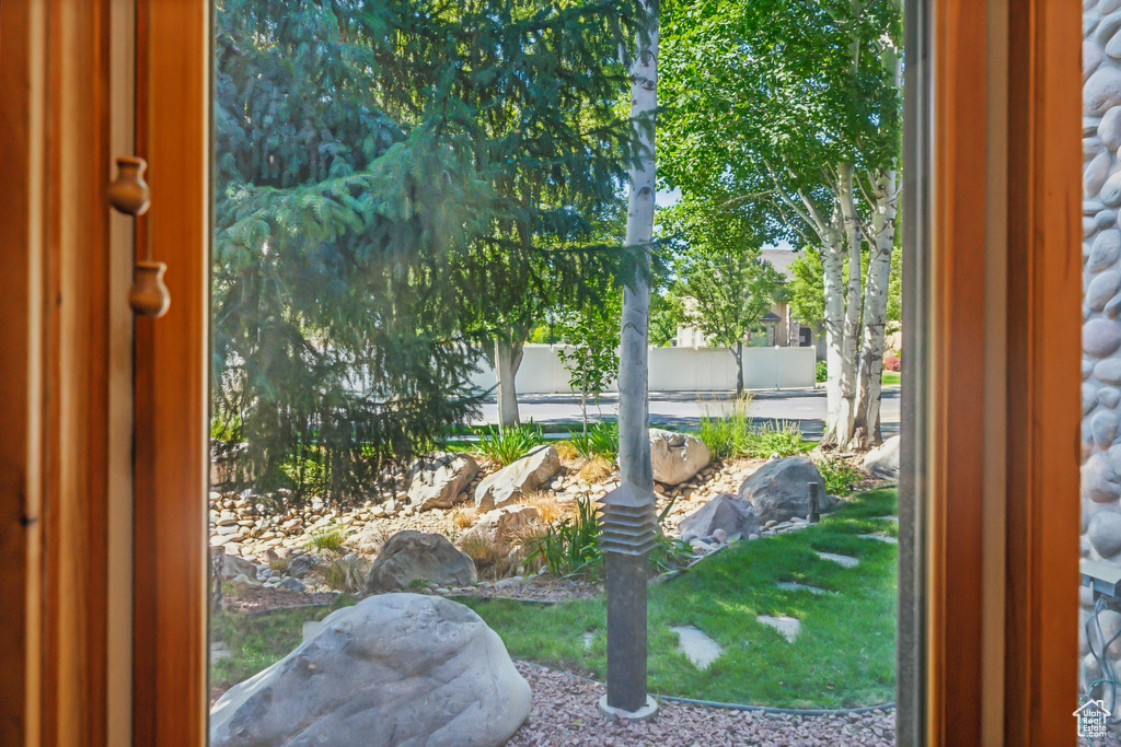 Photo 9 for MLS #2104647 at 2732 W Lizzi Cv