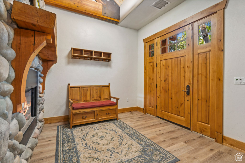 Photo 5 for MLS #2104647 at 2732 W Lizzi Cv