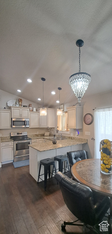 1673 E SLOW WATER WAY Eagle Mountain, UT 84005