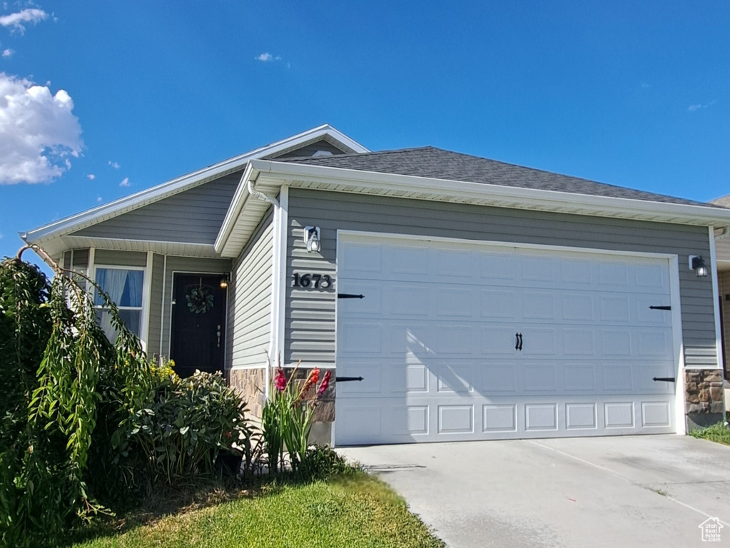 1673 E SLOW WATER WAY Eagle Mountain, UT 84005