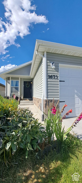 1673 E SLOW WATER WAY Eagle Mountain, UT 84005