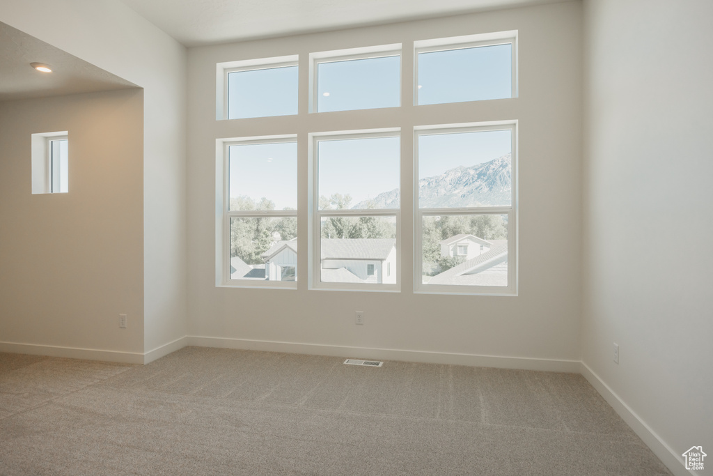 Photo 4 for MLS #2104696 at 247 E 1825 North #4