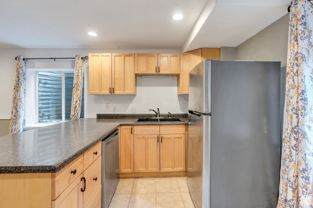 253 RIDGE RD Orem, UT 84057